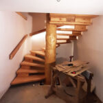 Baumstammtreppe Beleuchtung Handlauf Christian Egger M-B-S Modul-Bau
