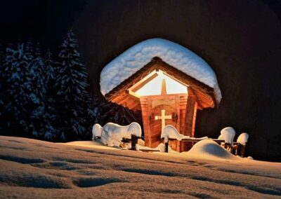 Holzkapelle Weihnachten Christian Egger