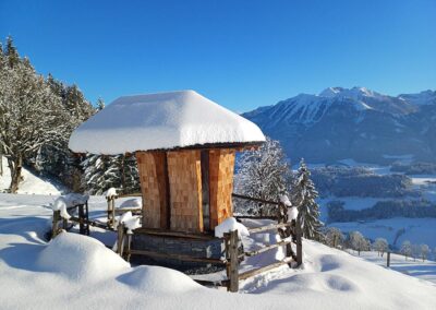 Holzkapelle mit Durchblick Christian Egger MBS Modulbau
